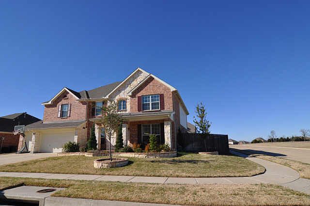 1st image of 623 Sawyer Dr