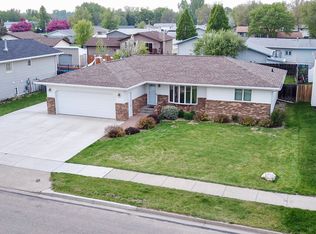 430 W Reno Ave, Bismarck, ND 58504