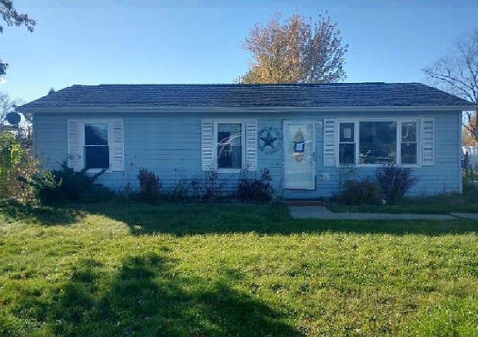 1st image of 105 Saint Clair St