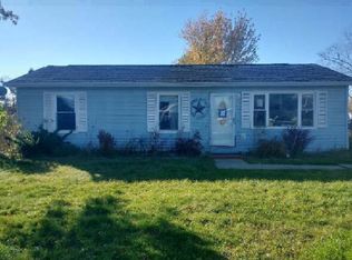 105 Saint Clair St, Capac, MI 48014