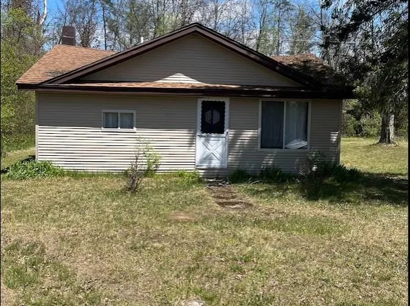 7728 S Forman Rd, Idlewild, MI 49642