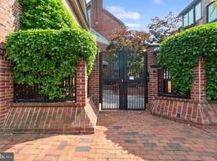 130 Delancey St #32, Philadelphia, PA 19106