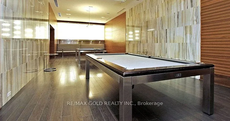125 Village Green Sq #84 — Photo 6