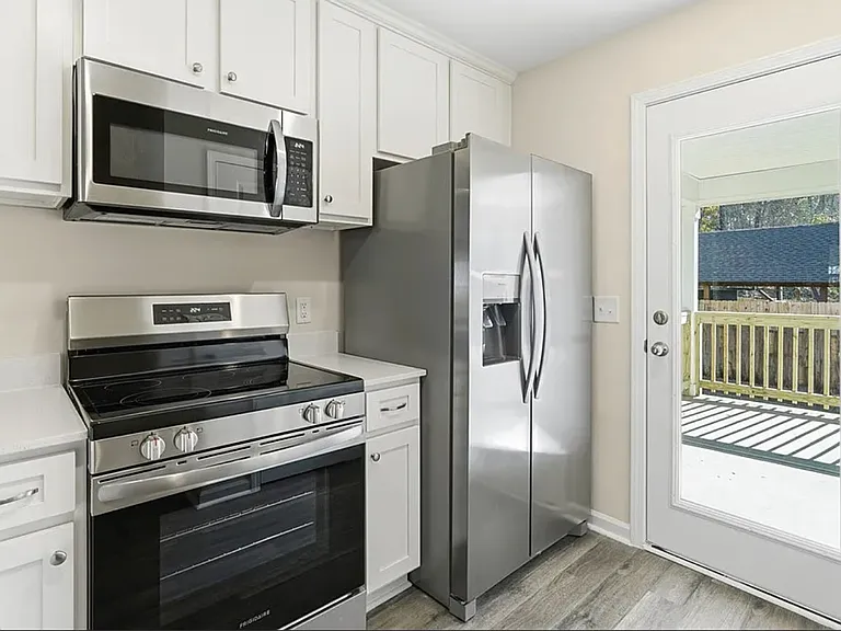 7 Iola St — Photo 8