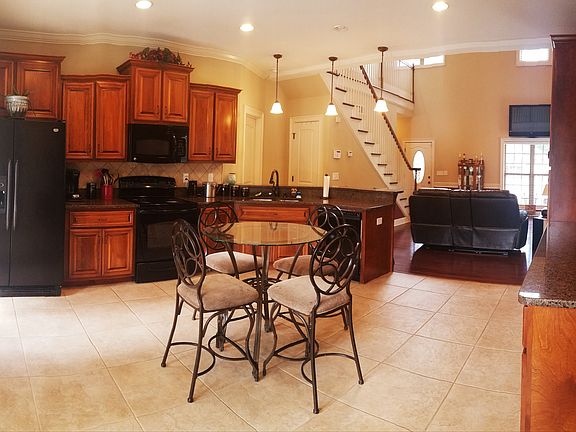 3rd image of 182 Lee Road 2037