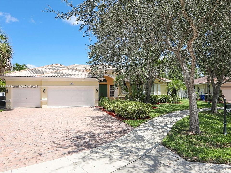 13323 Lakepointe Cir, Fort Lauderdale, FL 33330 | Zillow