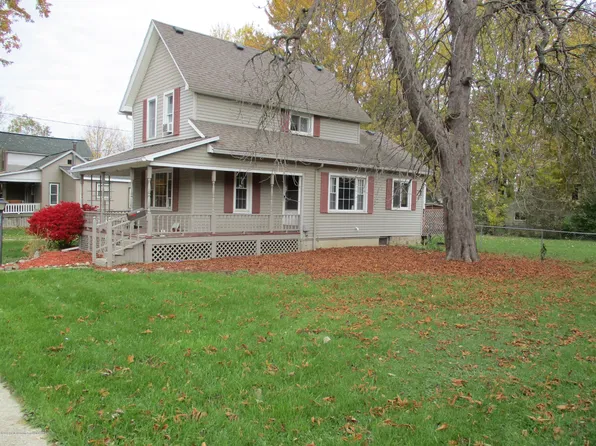 110 Lewis St, Saint Johns, MI 48879