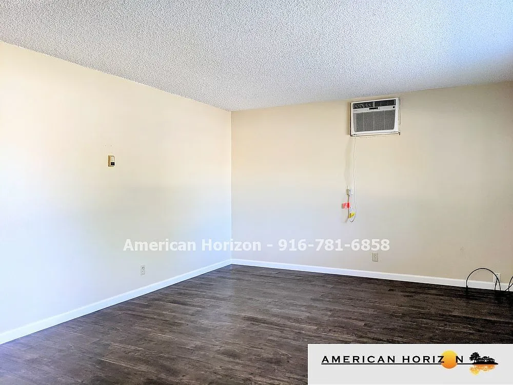 2 bed, 800 sqft, $1,675 — Photo 4
