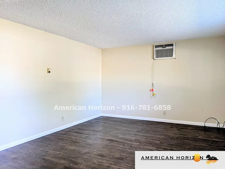 1309 Edmonton Ave #1 — Photo 4