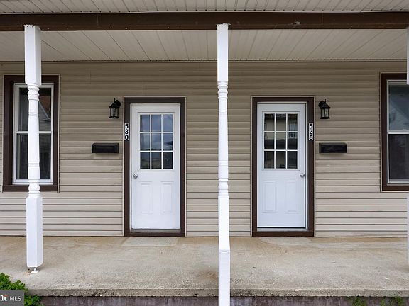 4th image of 528-530 N Railroad St