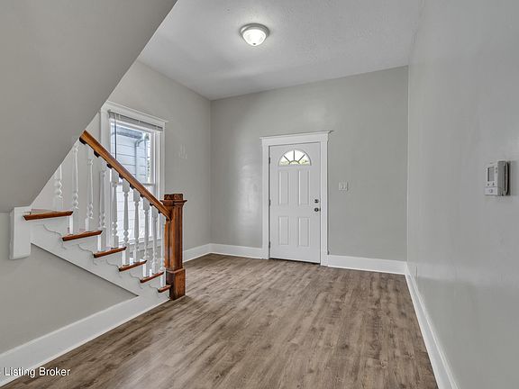 4th image of 925 W Evelyn Ave