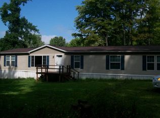 12763 Douglas St, Conneaut Lake, PA 16316