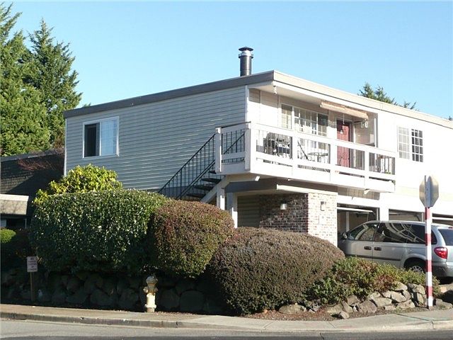 1st image of 14302 NE 7th Pl