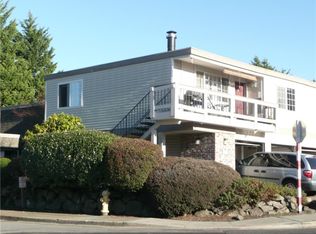 14302 NE 7th Pl, Bellevue, WA 98007