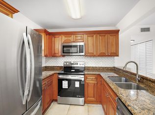 1661 Balfour Point Dr APT B, Royal Palm Beach, FL 33411