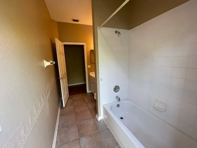 18111 Pheasant Walk Dr — Photo 26