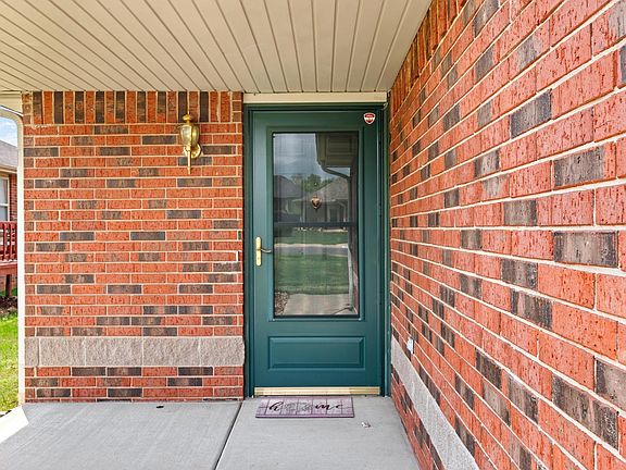 4th image of 1223 Willowbrook Rd