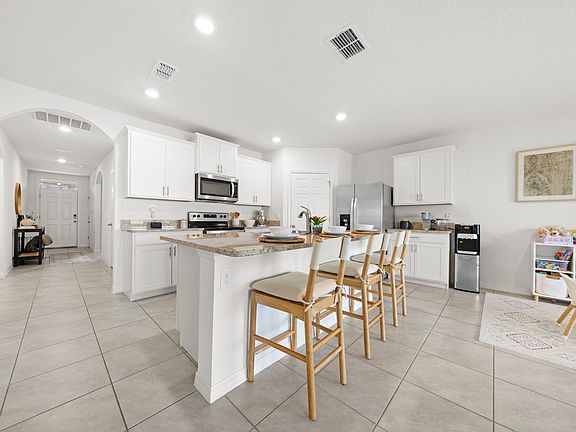 3rd image of 1893 Capital Dr SE