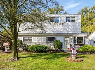 3145 Horton St, Ferndale, MI 48220