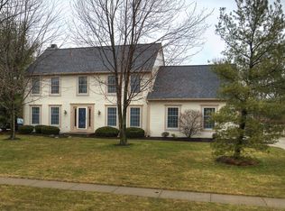 32290 Country Club Dr, Avon Lake, OH 44012