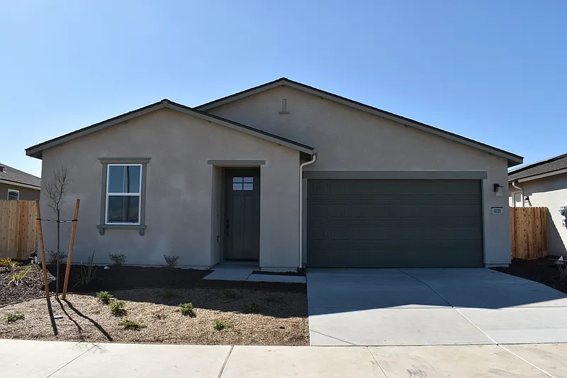 4728 Isabella Ct photo 1