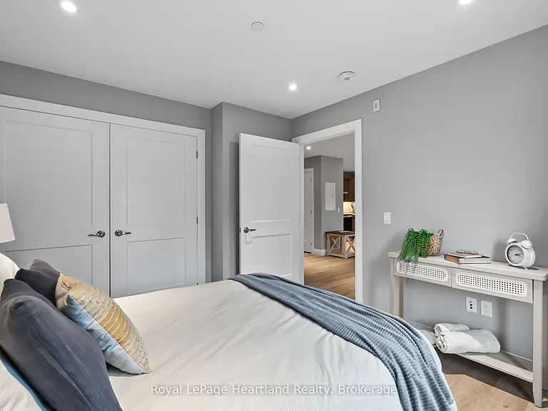 187 Victoria St W #214 — Photo 12