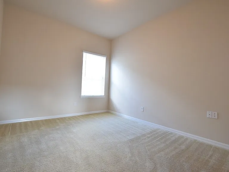 1619 Hanks Ave — Photo 15
