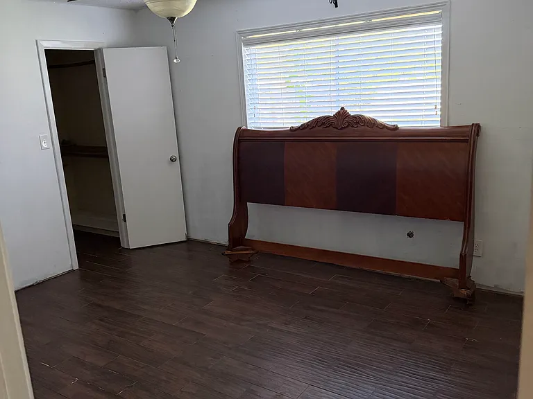 137 Old Angleton Rd — Photo 14