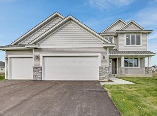 4760 Prairie Trl N, Hugo, MN 55038