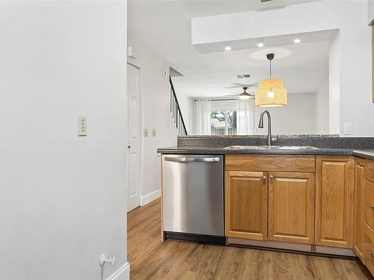 11325 Stratton Park Dr #11325 — Photo 6