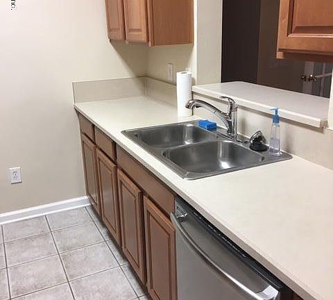 4th image of 7801 Point Meadows Dr Unit 1305
