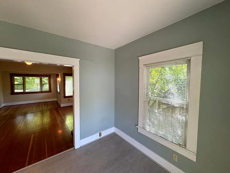 693 W 10th Ave — Photo 9