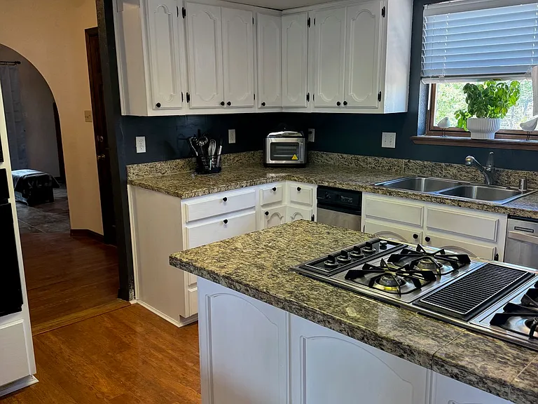 1305 NW Hilton Pl — Photo 11