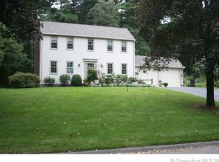 17 Pioneer Dr, Ellington, CT 06029