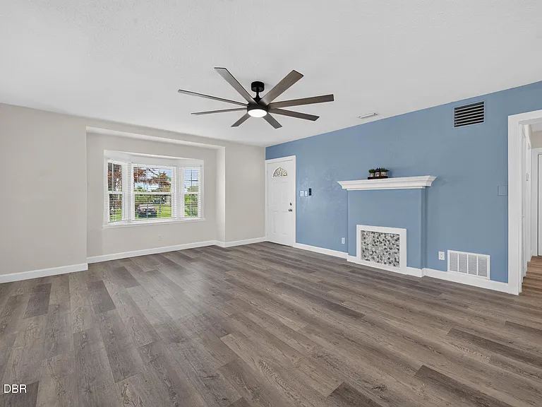 398 Golf Blvd — Photo 6