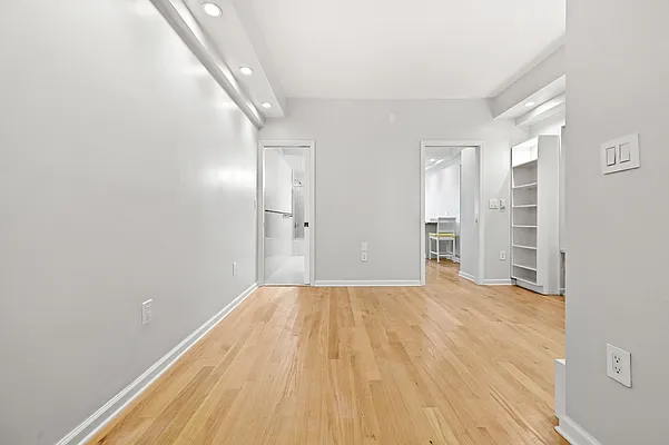 Sold by Poljan Properties Inc. | media 29