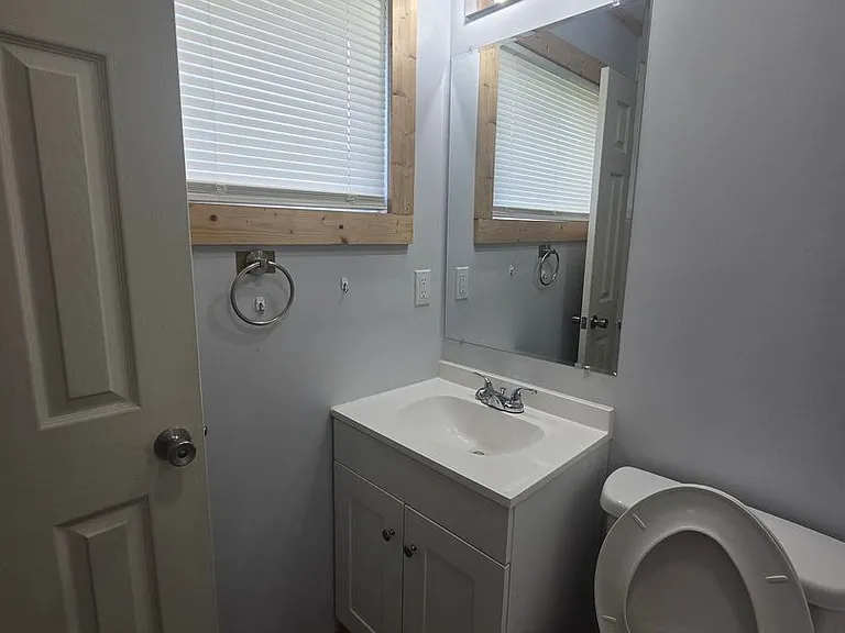 881 S Otsego Ave — Photo 5