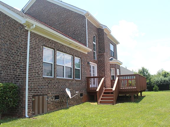 Back Deck; min yard care req