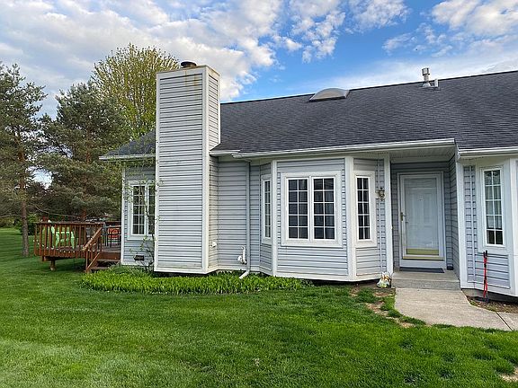 3rd image of 6324 Squire Lake Dr