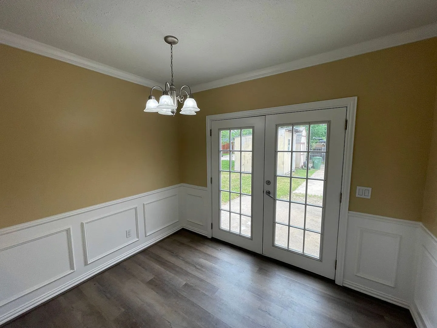 Cozy 3 Bedroom 2 Bath home in Garland — Photo 4