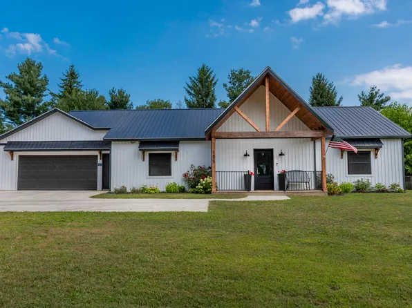 105 Dogwood Cir, Dowagiac, MI 49047