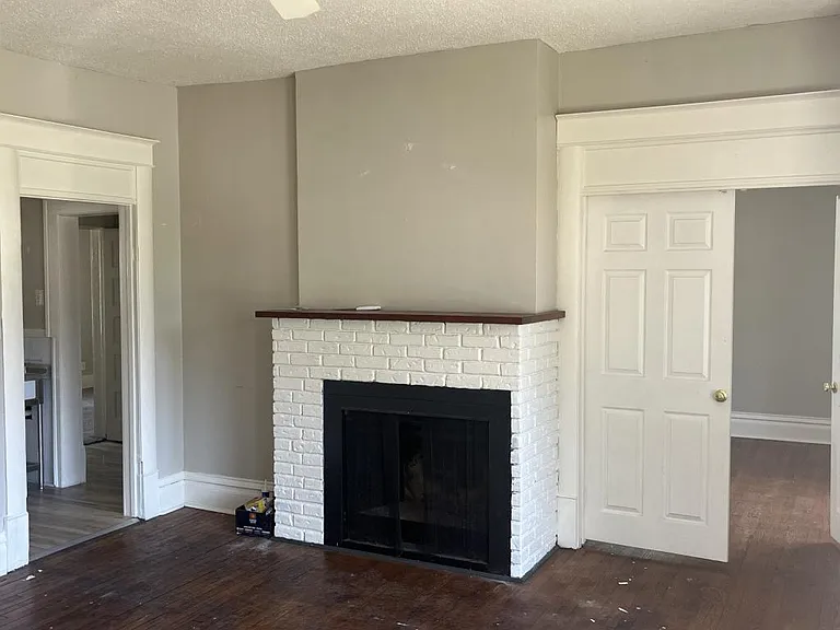 601 N 22nd St — Photo 3