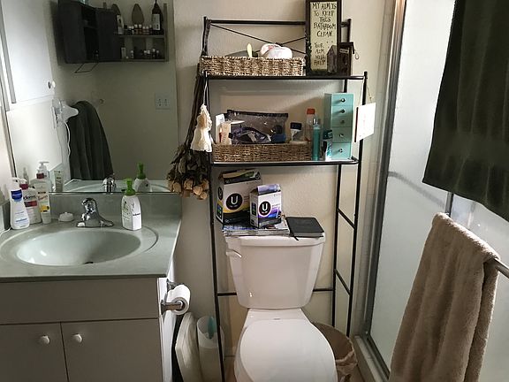 4th image of 2222 Greendale Dr