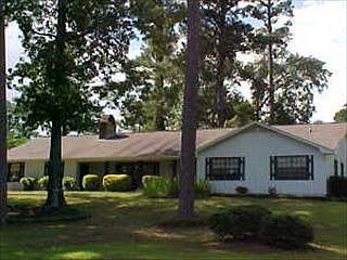 1st image of 201 W Williamsburg Dr