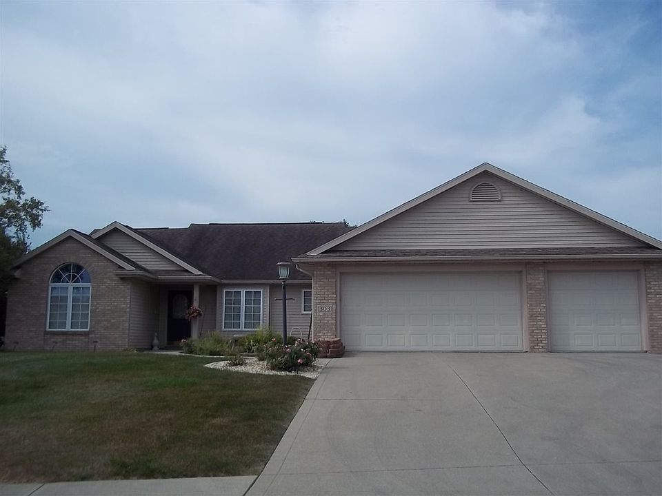 1st image of 303 Carlisle Dr