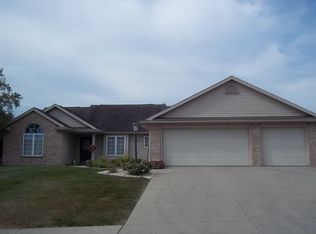 303 Carlisle Dr, Huntington, IN 46750