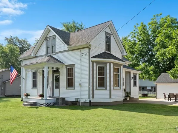 22 W Van Buren St, Millstadt, IL 62260
