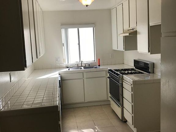 Spacious kitchen
