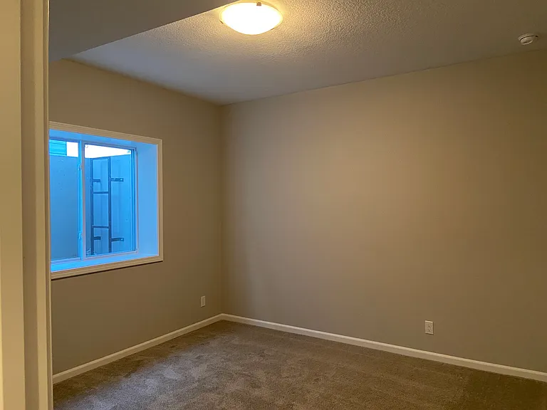 16176 Fontana St — Photo 18