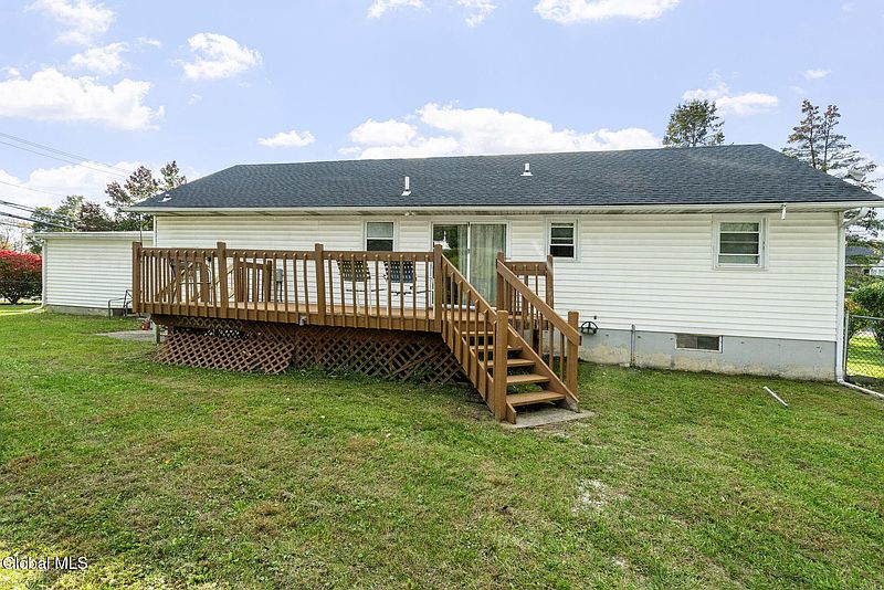 4th image of 3 Longmeadow Drive